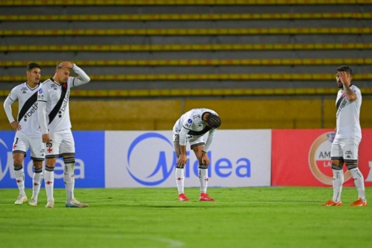 Vasco é goleado na Copa Sul-Americana (Rodrigo BUENDIA / AFP) Vasco é goleado na Copa Sul-Americana/Rodrigo BUENDIA / AFP