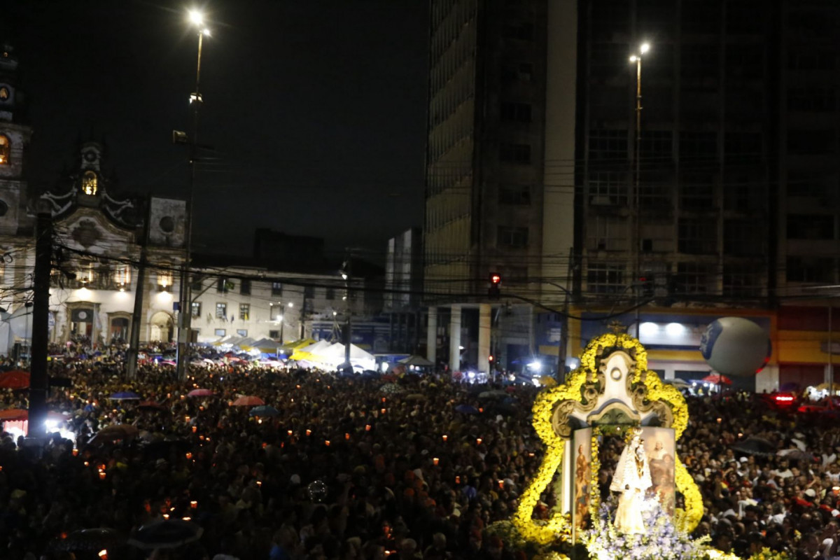 Procissão foi acompanhada por devotos de Nossa Senhora do Carmo (Crys Viana/DP) Procissão foi acompanhada por devotos de Nossa Senhora do Carmo /Crys Viana/DP