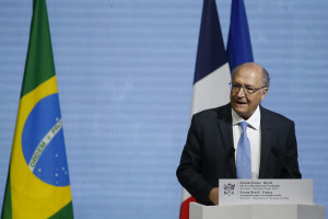 A carta, enviada nessa terça-feira (15/7), foi assinada pelo vice-presidente e ministro do Desenvolvimento, Geraldo Alckmin, e pelo ministro das Relações Exteriores, Mauro Vieira