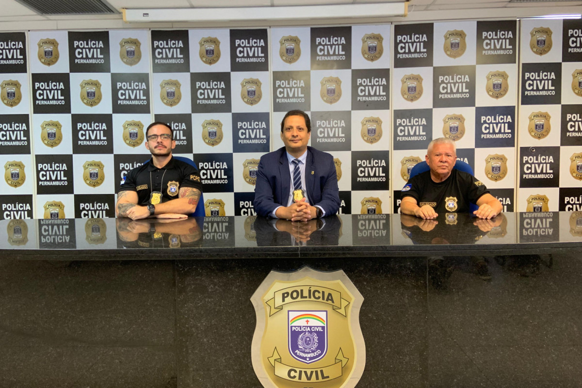 Homem de 24 anos é preso por série de assaltos a farmácias no Grande Recife
(Ascom/PCPE) Homem de 24 anos é preso por série de assaltos a farmácias no Grande Recife
/Ascom/PCPE