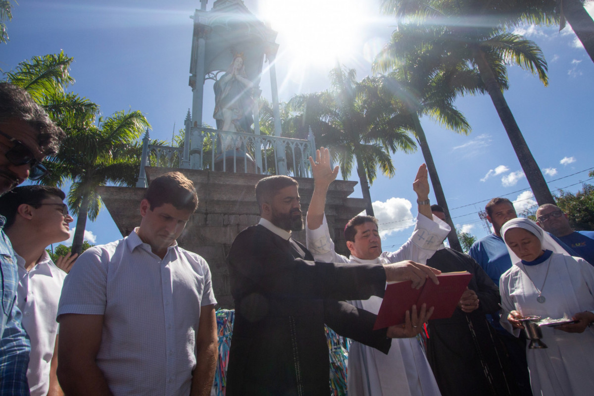 Cerimônia para assinatura da ordem de serviço para restauração da imagem de Nossa Senhora da Conceição, no Santuário