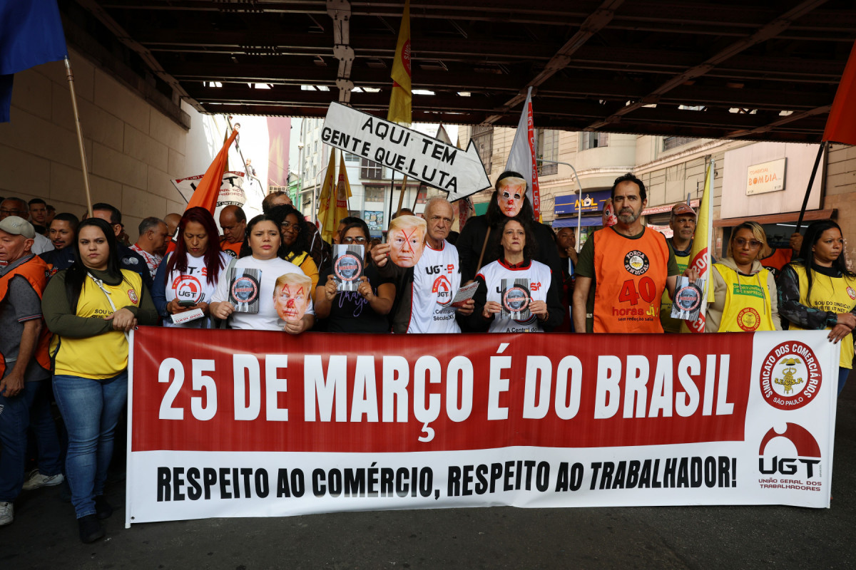 Manifestação dos comerciários da 25 de março, com organização do sindicato dos comerciários de São Paulo, contra medidas do presidente dos Estados Unidos, Donald Trump/Rovena Rosa/Agência Brasil