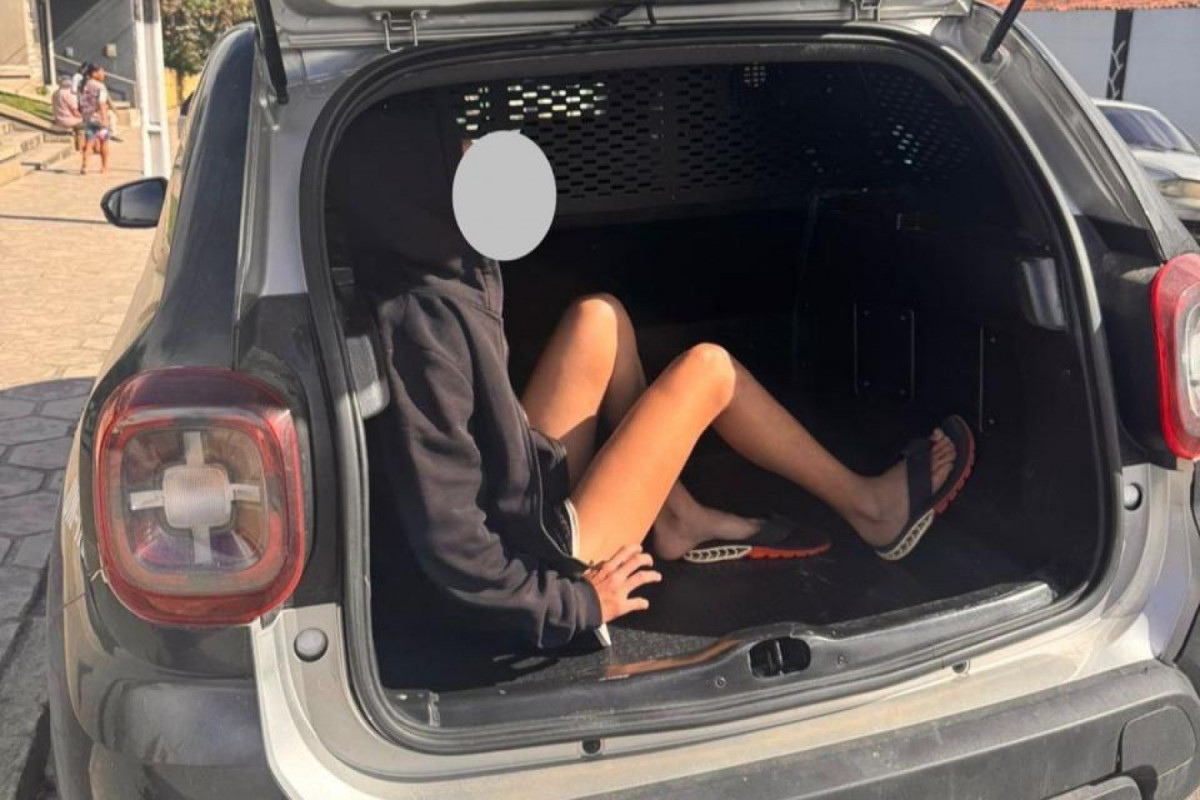 Recém-nascido, filho de suspeito, é resgatado em situação de abandono durante operação policial