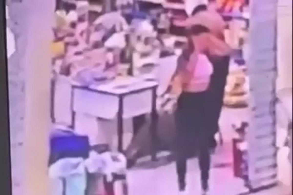 Imagens de câmera de segurança registraram o momento da execução.