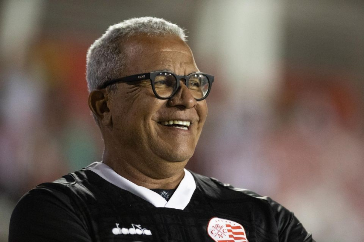 Hélio dos Anjos, técnico do Náutico (Rafael Vieira / DP Foto) Hélio dos Anjos, técnico do Náutico/Rafael Vieira / DP Foto