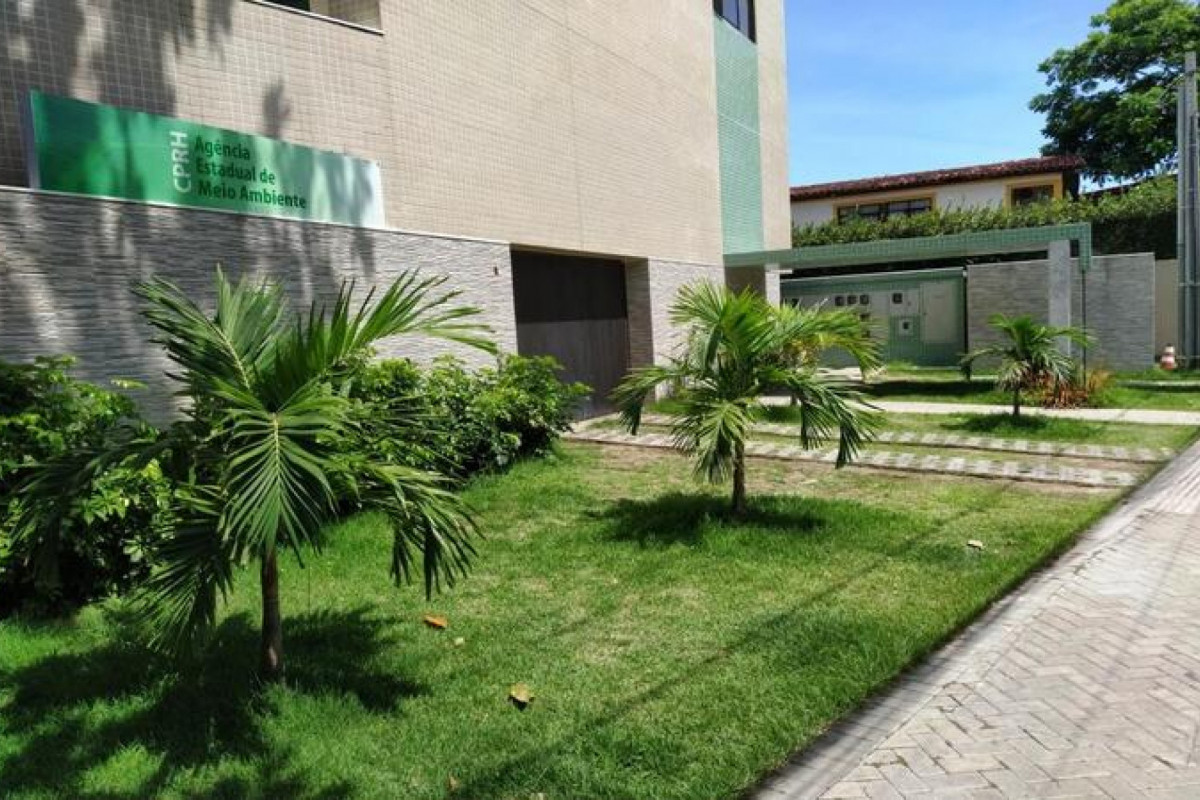 A avaliação preliminar da CPRH constatou que os resquícios de óleo são, possivelmente, de 