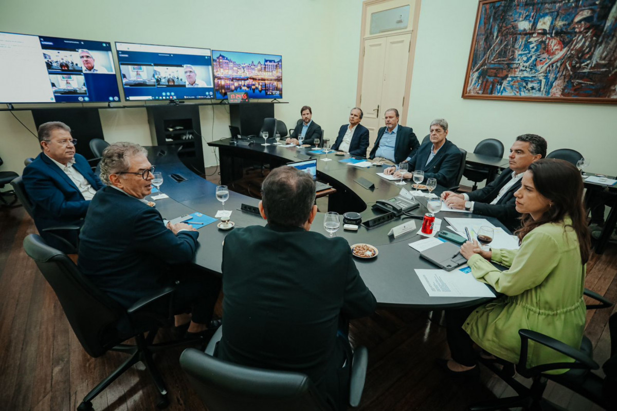Com o objetivo de buscar alternativas, os representantes dos principais setores se reuniram com a governadora de Pernambuco, Raquel Lyra, nesta quarta-feira (23), no Palácio do Campo das Princesas/Fotos: Janaína Pepeu/Secom