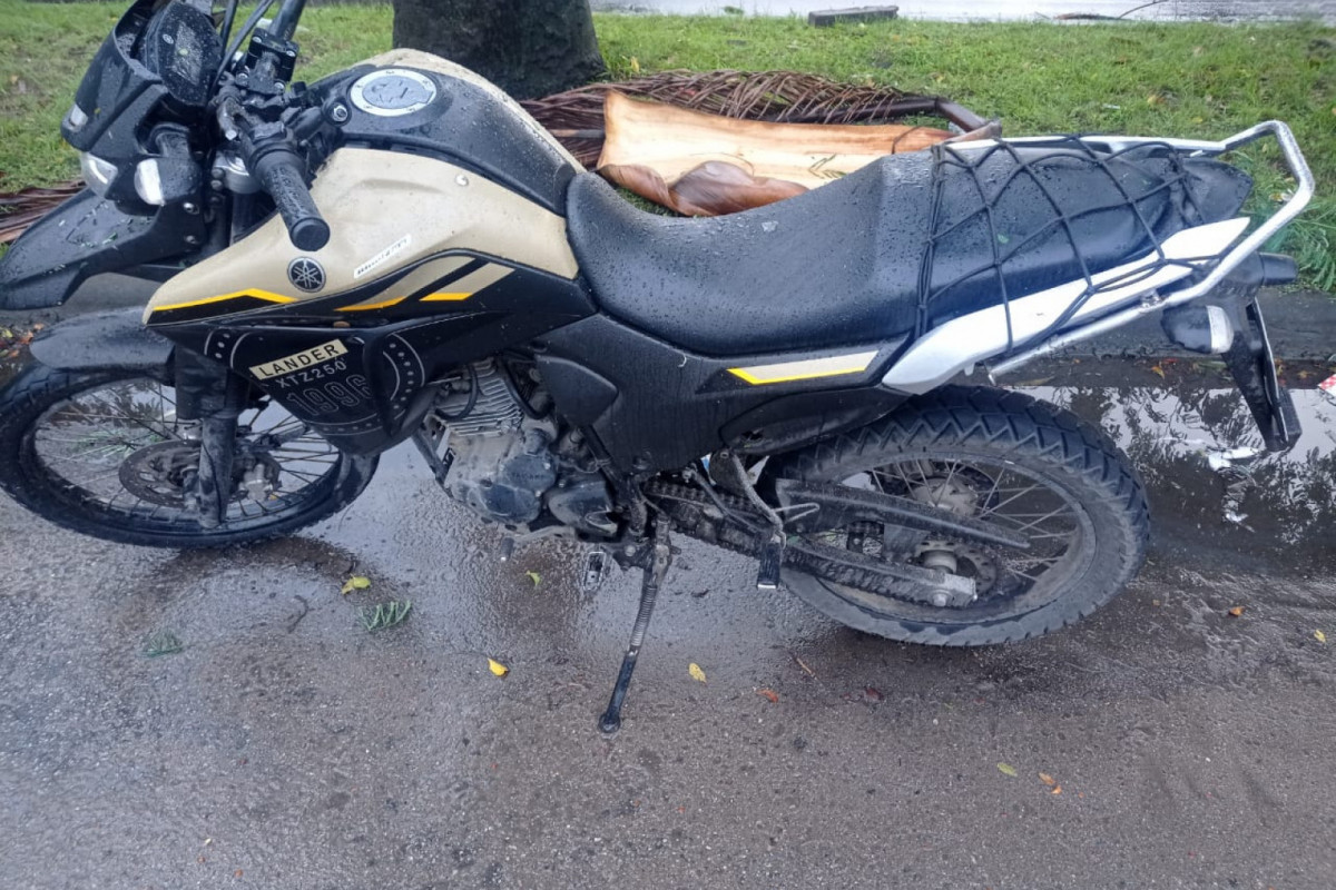 Moto atropelou mulher na BR-101 (Divulgação) Moto atropelou mulher na BR-101/Divulgação