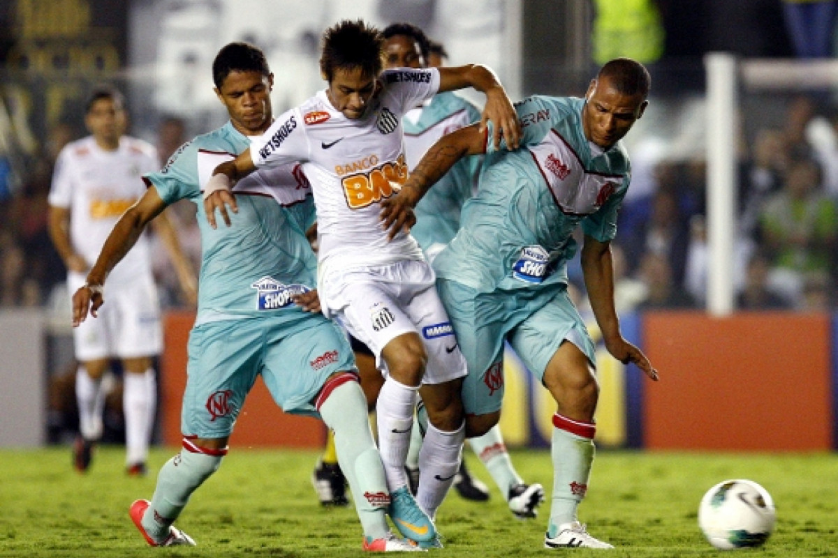 Neymar, do Santos, contra o Náutico/Arquivo