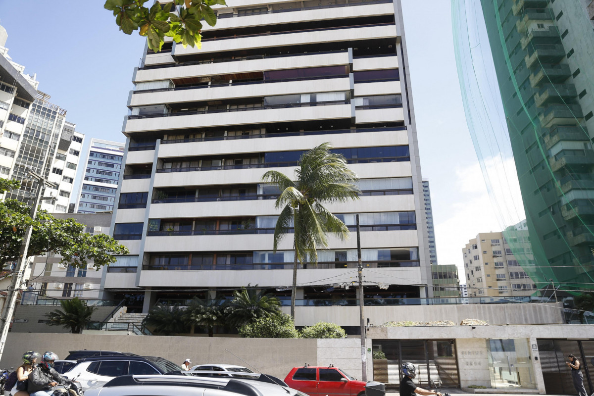 Trabalhador morre após despencar do 5° andar de prédio na Avenida Boa Viagem