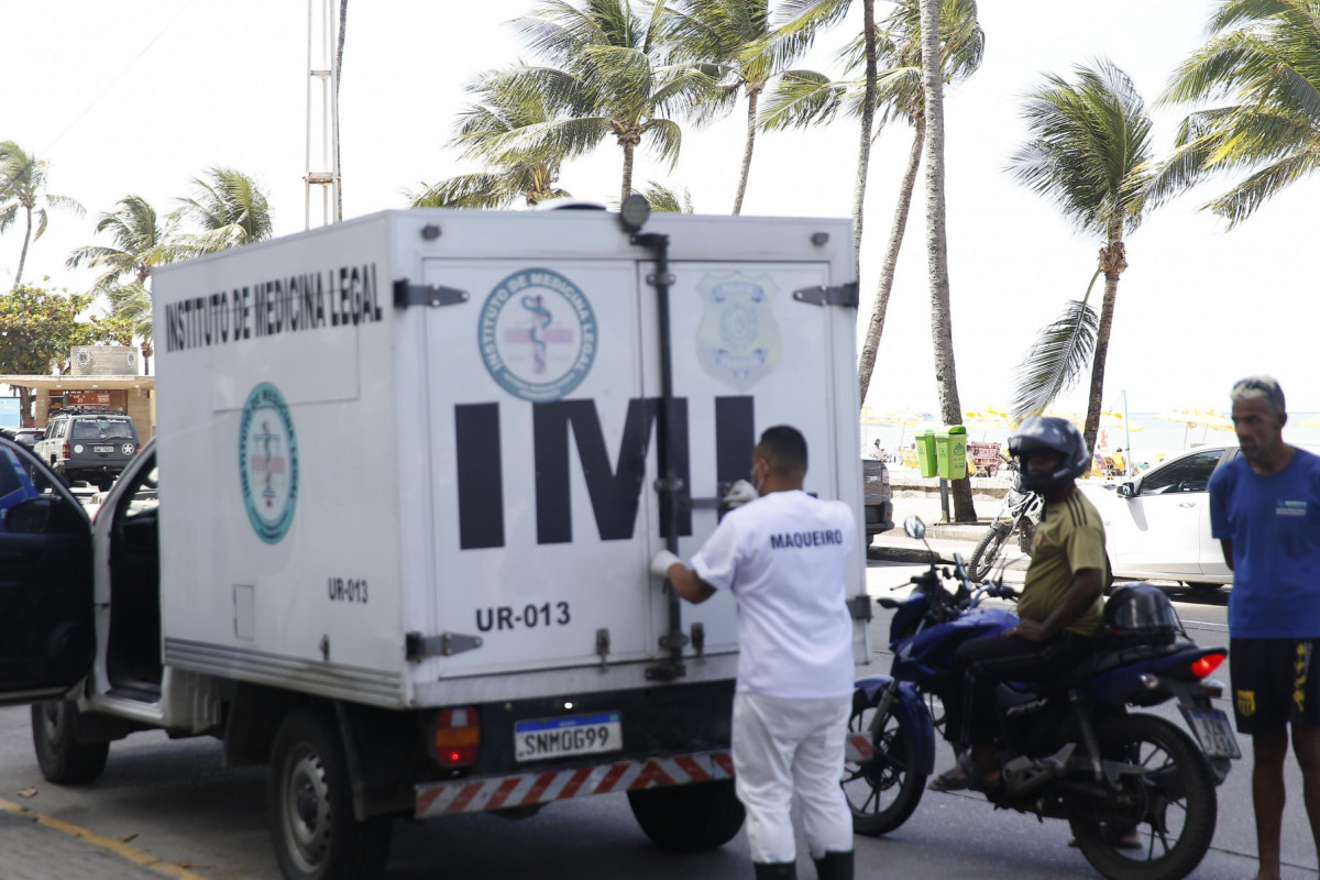 Trabalhador morre após despencar do 5° andar de prédio na Avenida Boa Viagem