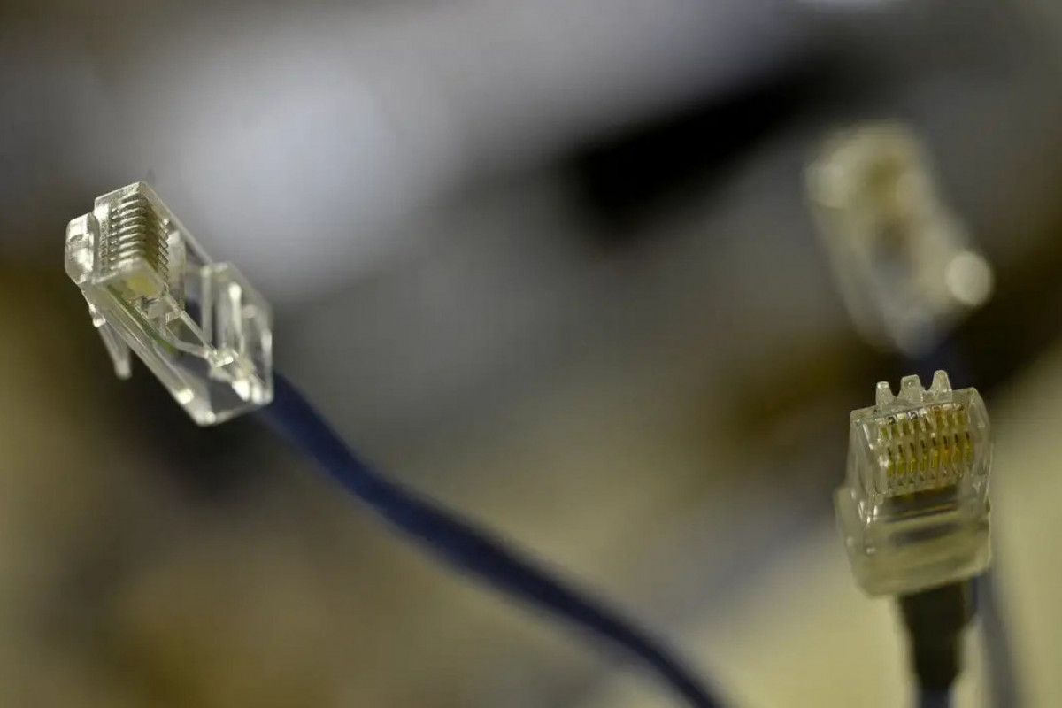 Cabos de internet/MARCELLO CASAL JR/Agência Brasil