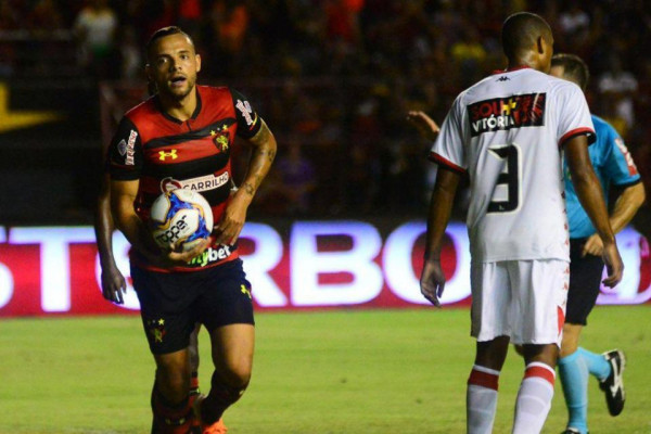 Guilherme foi jogador do Sport em 2019, ano em que o clube conquistou acesso à Série A