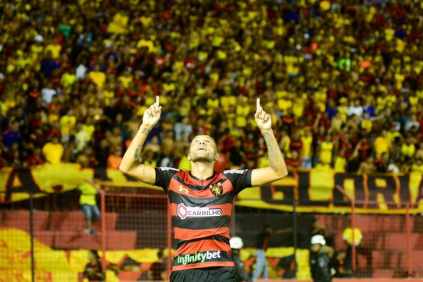 Guilherme foi jogador do Sport em 2019, ano em que o clube conquistou acesso à Série A