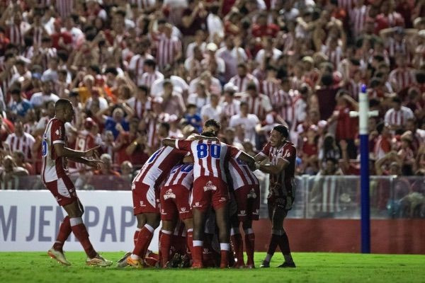 Náutico em comemoração de gol contra o Caxias 