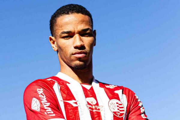 Lucas Cardoso em apresentação ao Náutico 