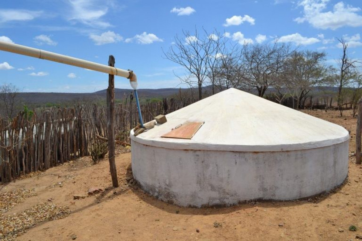 Cisternas serão distribuídas em mais de 30 municípios atingidos pela estiagem