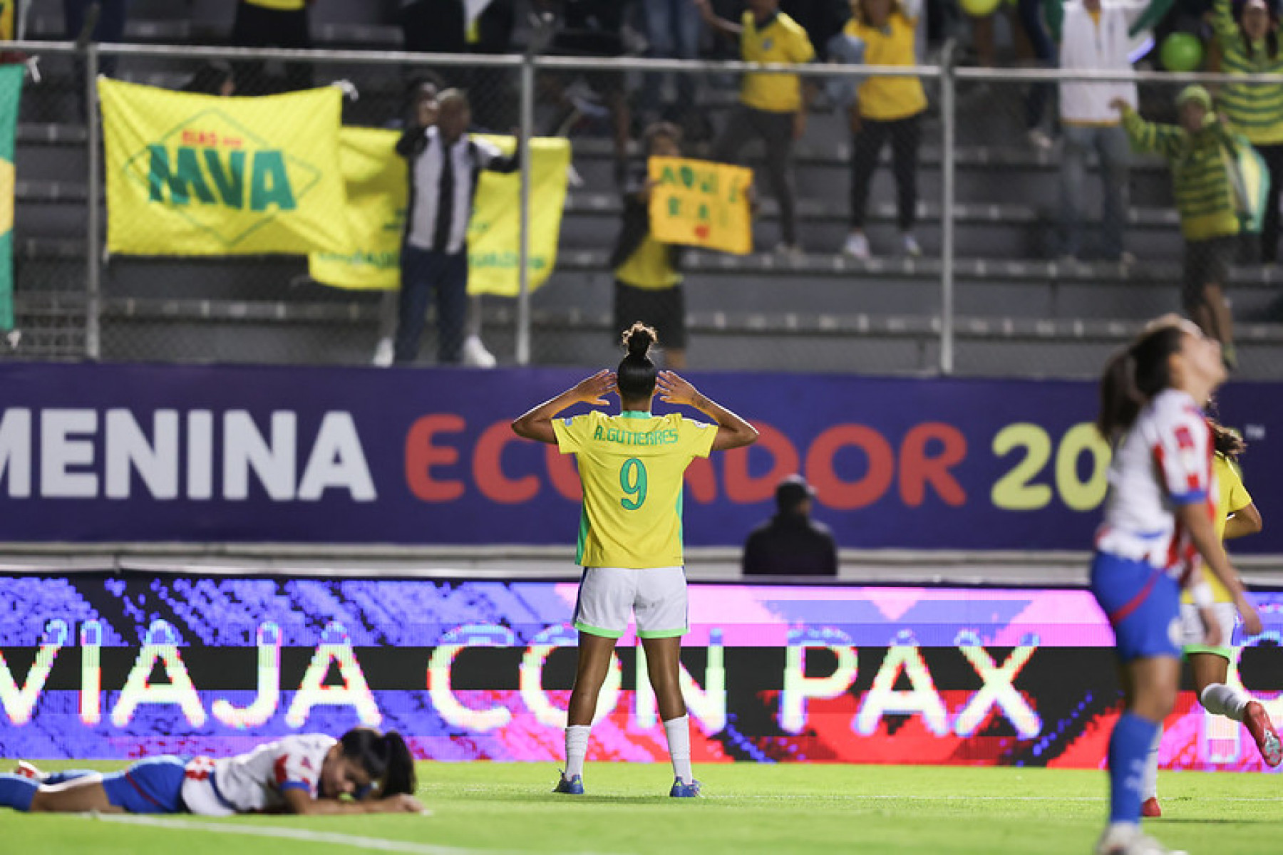 Amanda Gutierres, camisa 9 da Seleção Brasileira Feminina