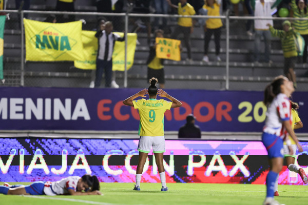 Amanda Gutierres, camisa 9 da Seleção Brasileira Feminina