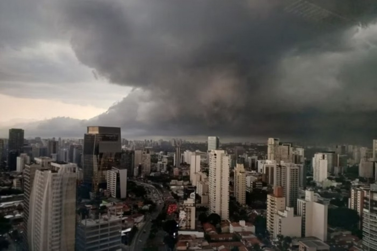 As regiões também poderão sofrer com chuvas fortes, com risco de alagamentos, deslizamentos de encostas e transbordamentos de rios (Foto: Leonardo Amaro/ Metrópoles) As regiões também poderão sofrer com chuvas fortes, com risco de alagamentos, deslizamentos de encostas e transbordamentos de rios/Foto: Leonardo Amaro/ Metrópoles