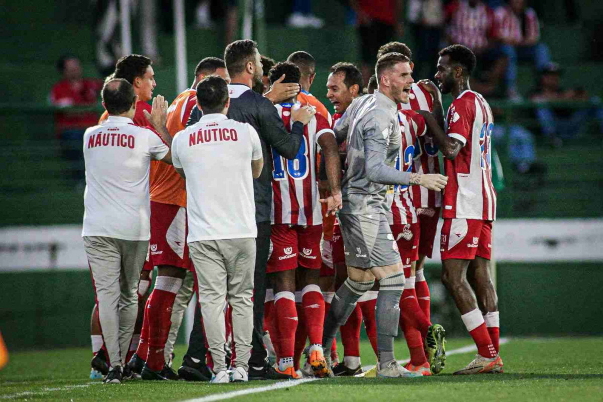 Náutico vence o Guarani, em Campinas/Divulgação