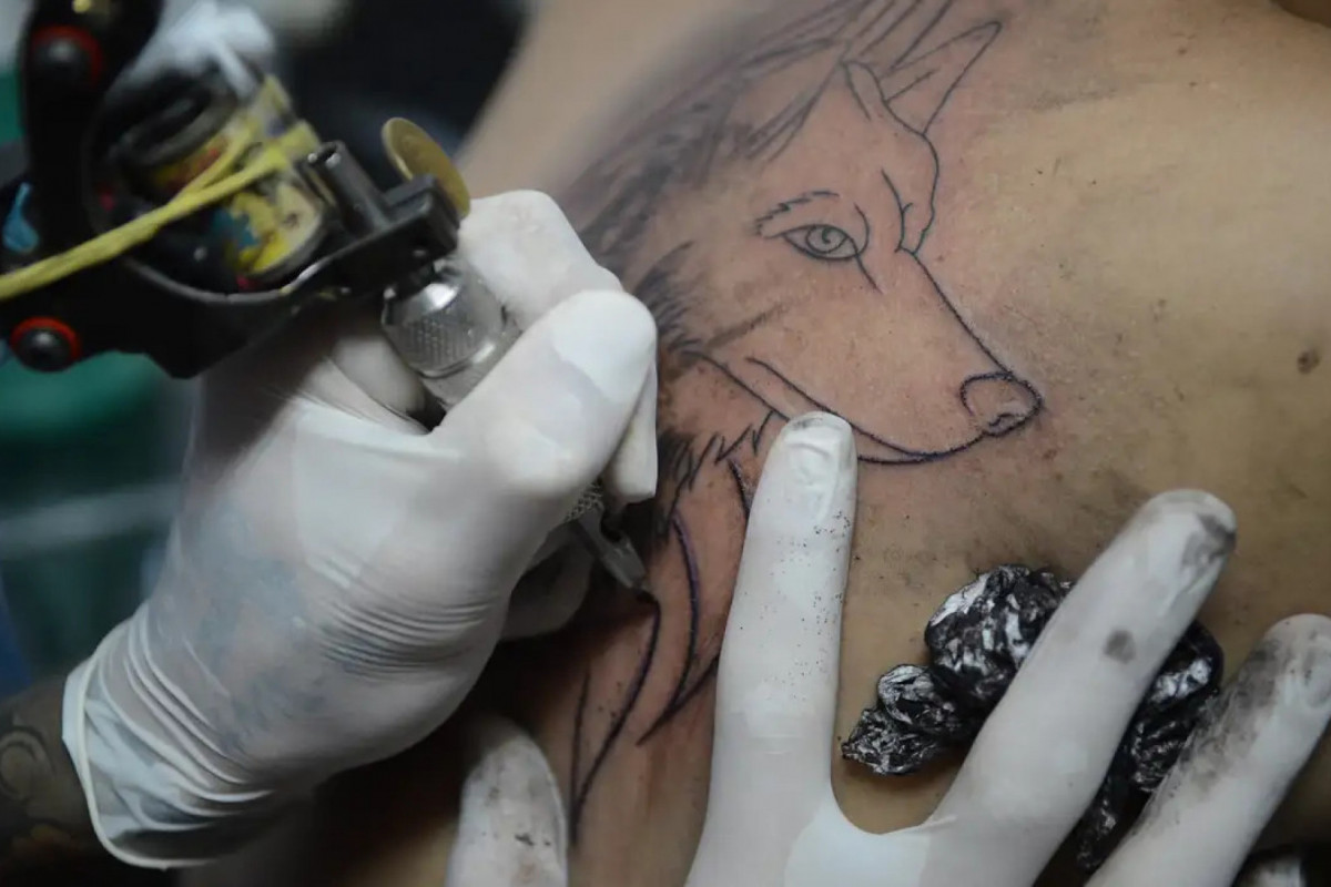 CFM proíbe anestesia para a realização de tatuagens