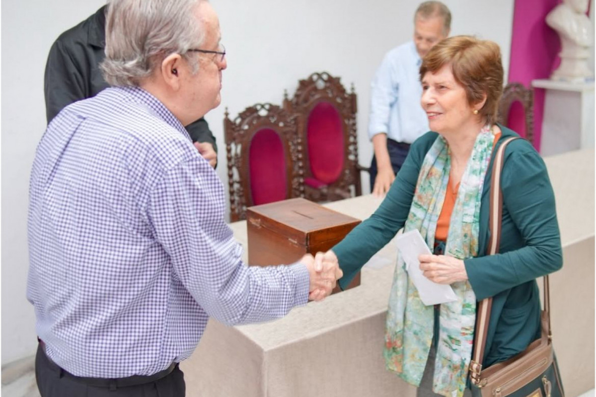 Eleição de Roberto Pereira na APL