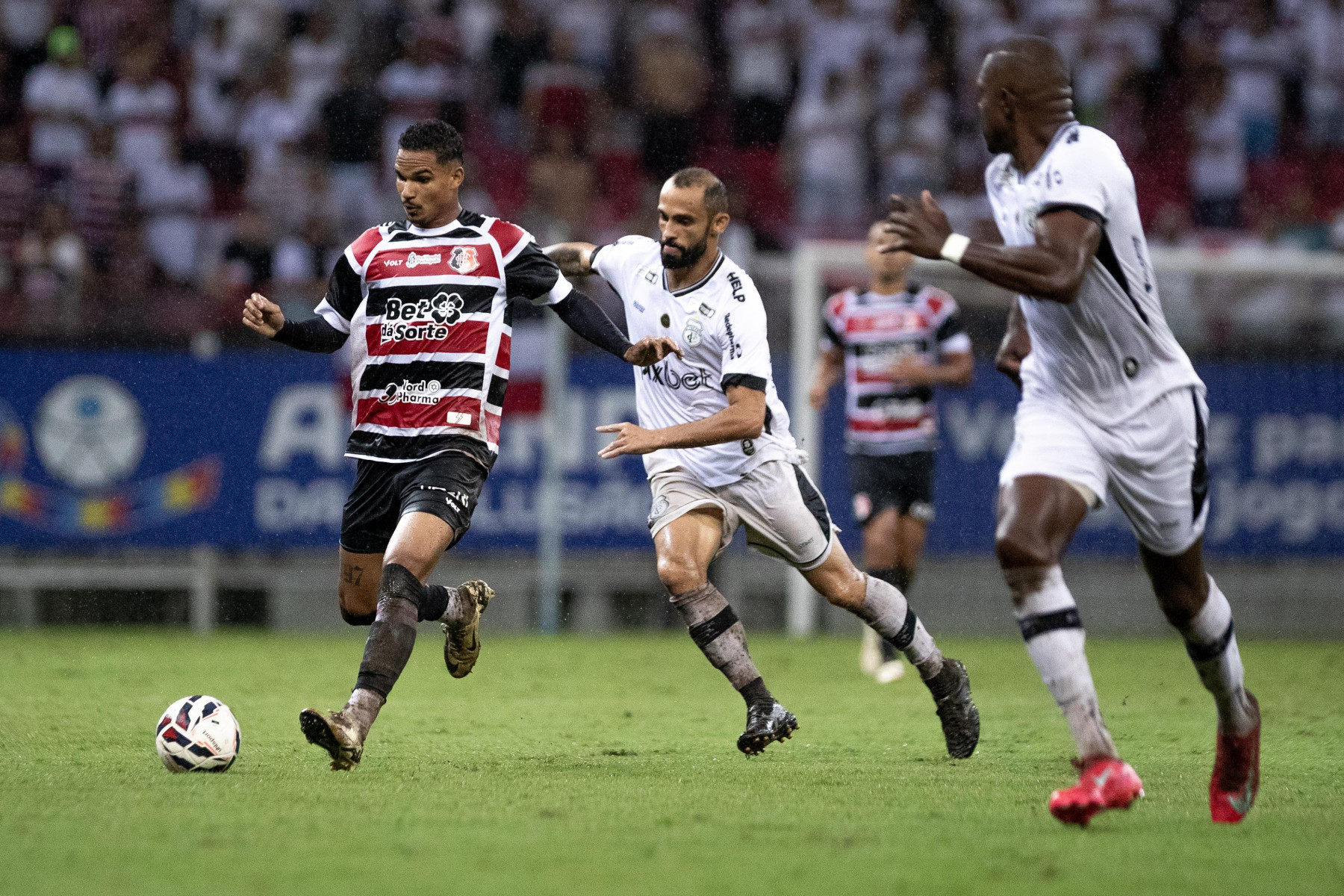 Pedro Henrique, atacante do Santa Cruz