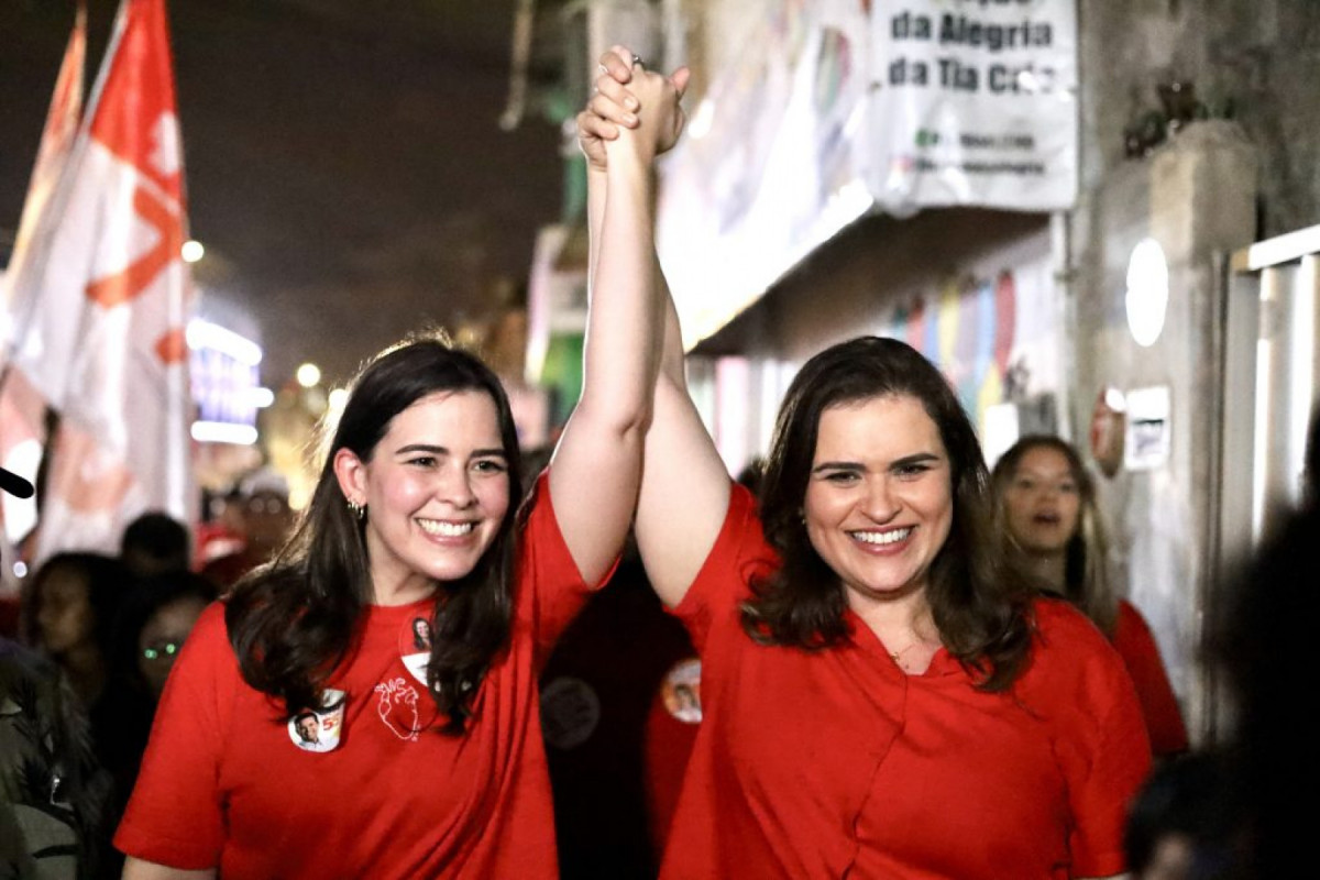 Marília Arraes e deputada federal Maria Arraes