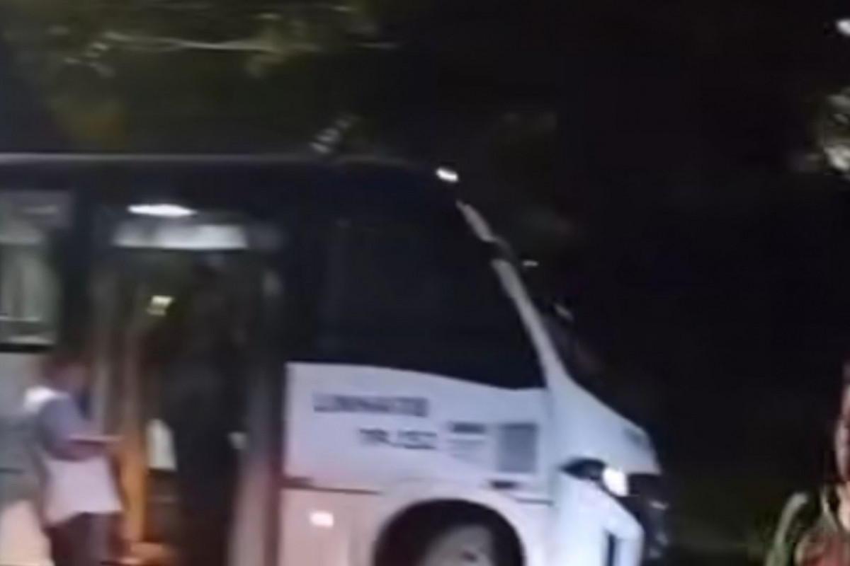 Acidente envolvendo micro-ônibus não deixou nenhum ferido (Foto: Reprodução/Instagram) Acidente envolvendo micro-ônibus não deixou nenhum ferido/Foto: Reprodução/Instagram