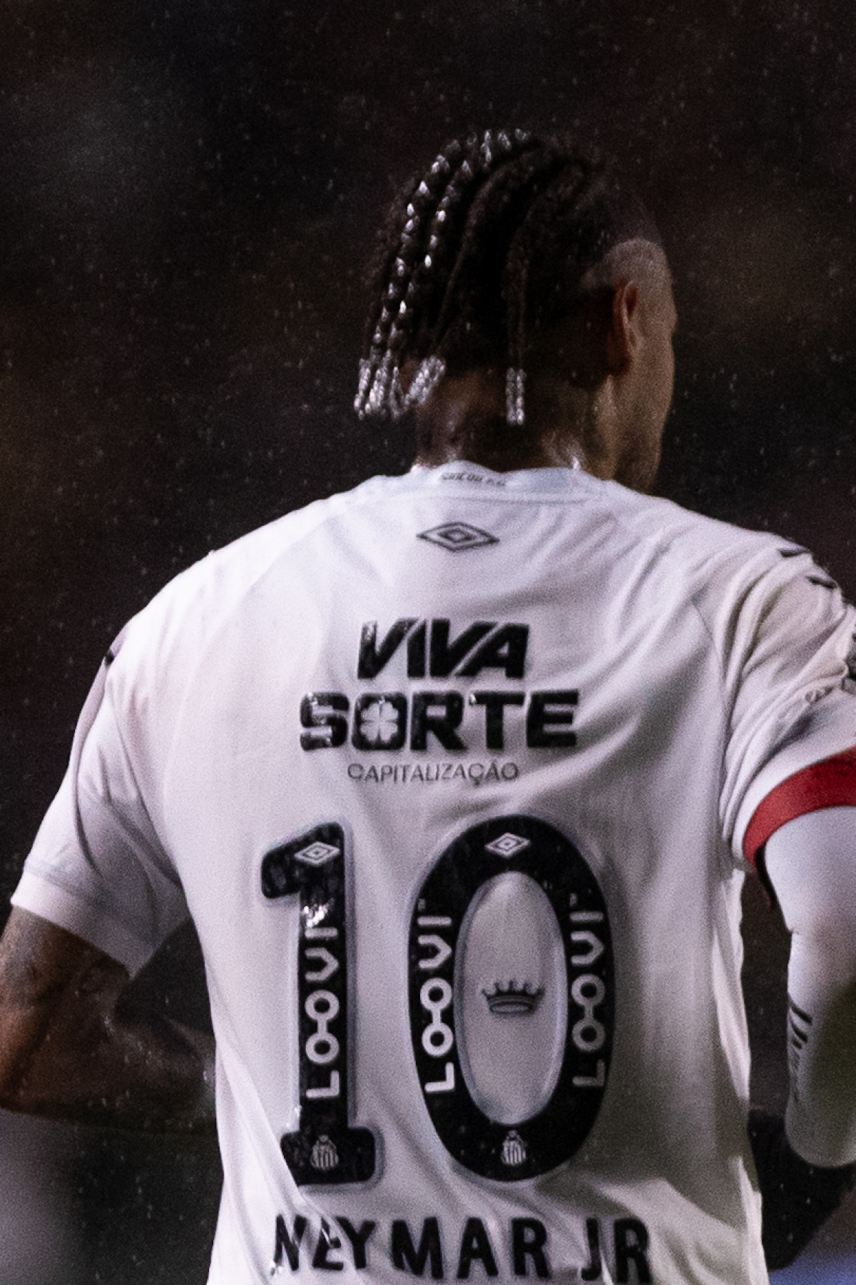 Recife, PE, 26/07/2025 - SPORT X SANTOS - Na noite desse sábado(26), a equipe do Sport recebeu a equipe do Santos pelo Campeonato Brasileiro da Serie A 2025 no estádio da Ilha do Retiro. Jogador do Santos, Neymar