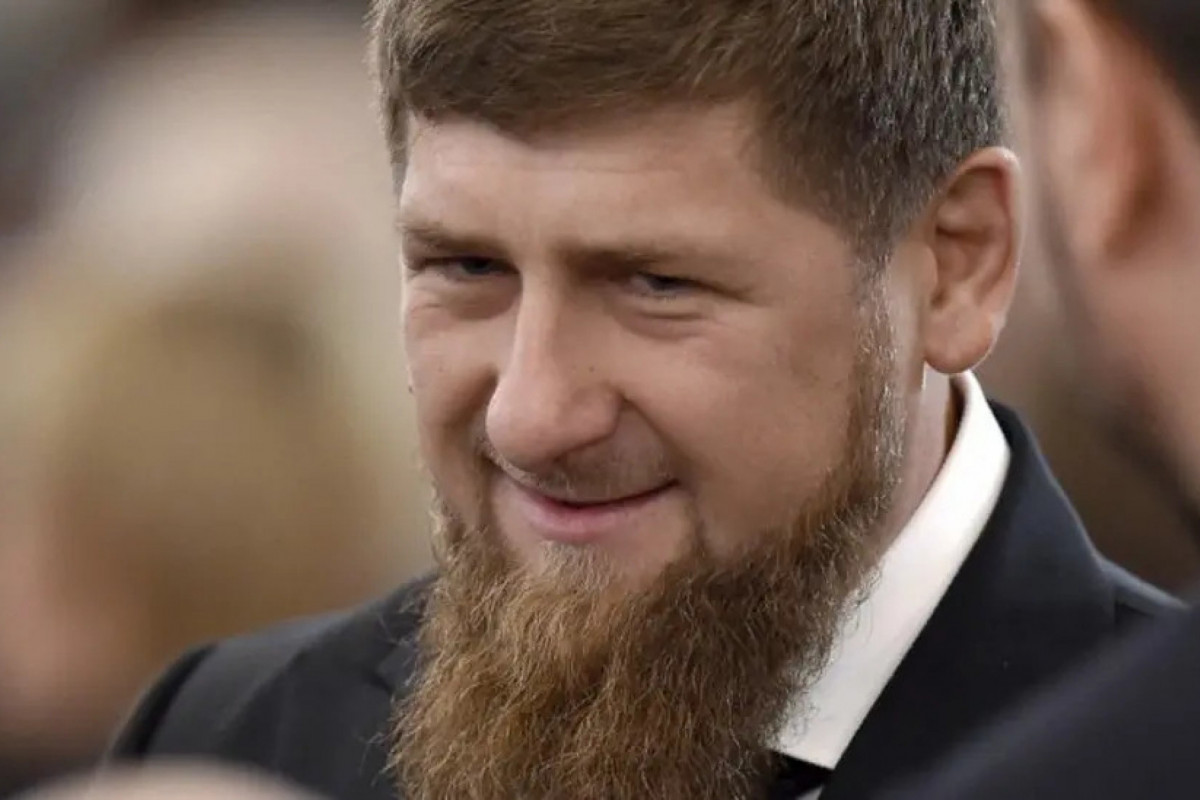 o ditador da Chechênia, Ramzan Kadyrov, acusado de execuções extrajudiciais; integrantes de grupos terroristas do Iraque e do Afeganistão