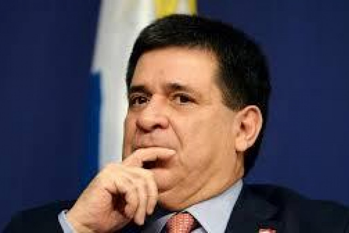 Ex-presidente do Paraguai Horacio Cartes, punido após deixar o cargo, sob a acusação de envolvimento em esquemas de corrupção e lavagem de recursos