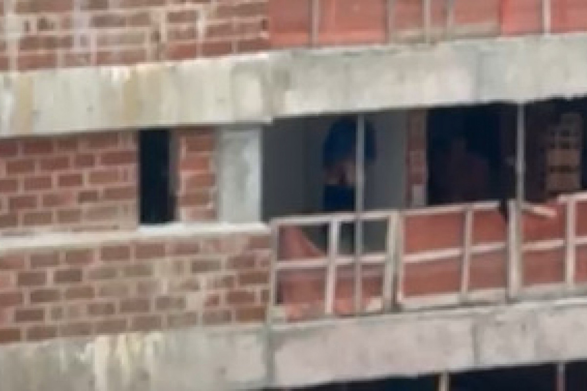 Homem se masturba em obra diante de moradora no Poço da Panela
/Reprodução