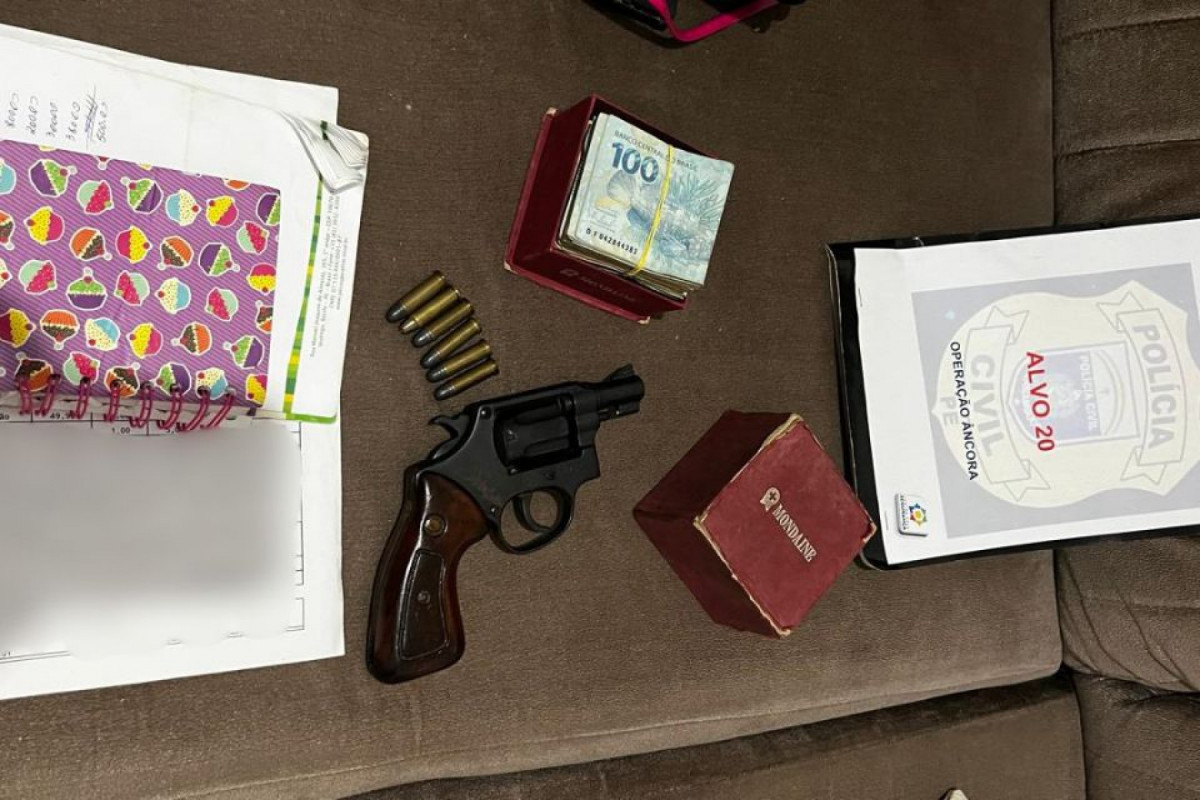Polícia Civil deflagra Operação Âncora contra tráfico e lavagem de dinheiro
(Ascom/PCPE) Polícia Civil deflagra Operação Âncora contra tráfico e lavagem de dinheiro
/Ascom/PCPE