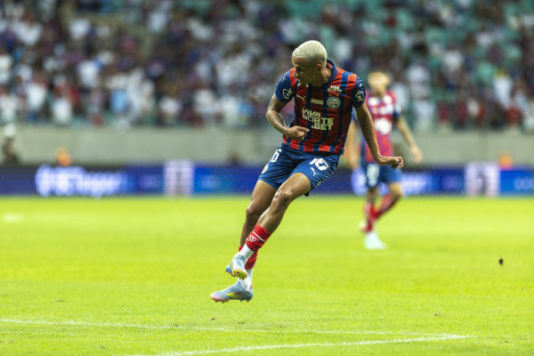 Luciano Juba, lateral do Bahia