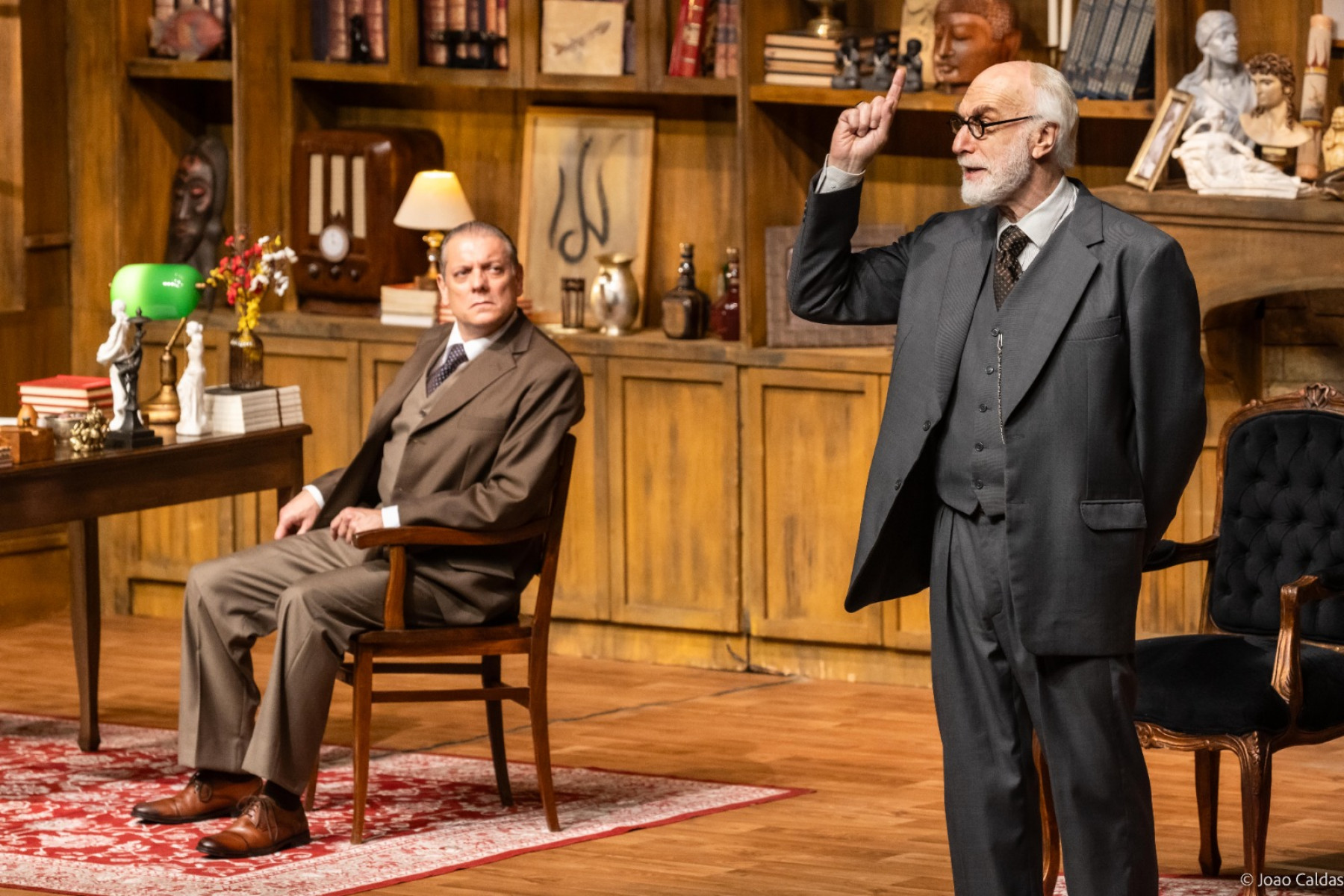 A peça A Última Sessão de Freud está em cartaz no Recife