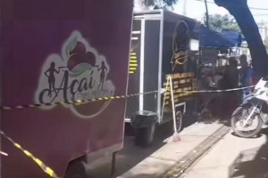 A vítima estava com um amigo quando recbeu o choque e morreu na hora