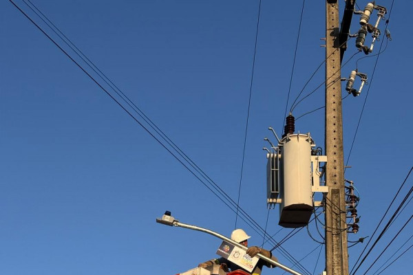 A iniciativa prevê a instalação de 1.688 luminárias LED