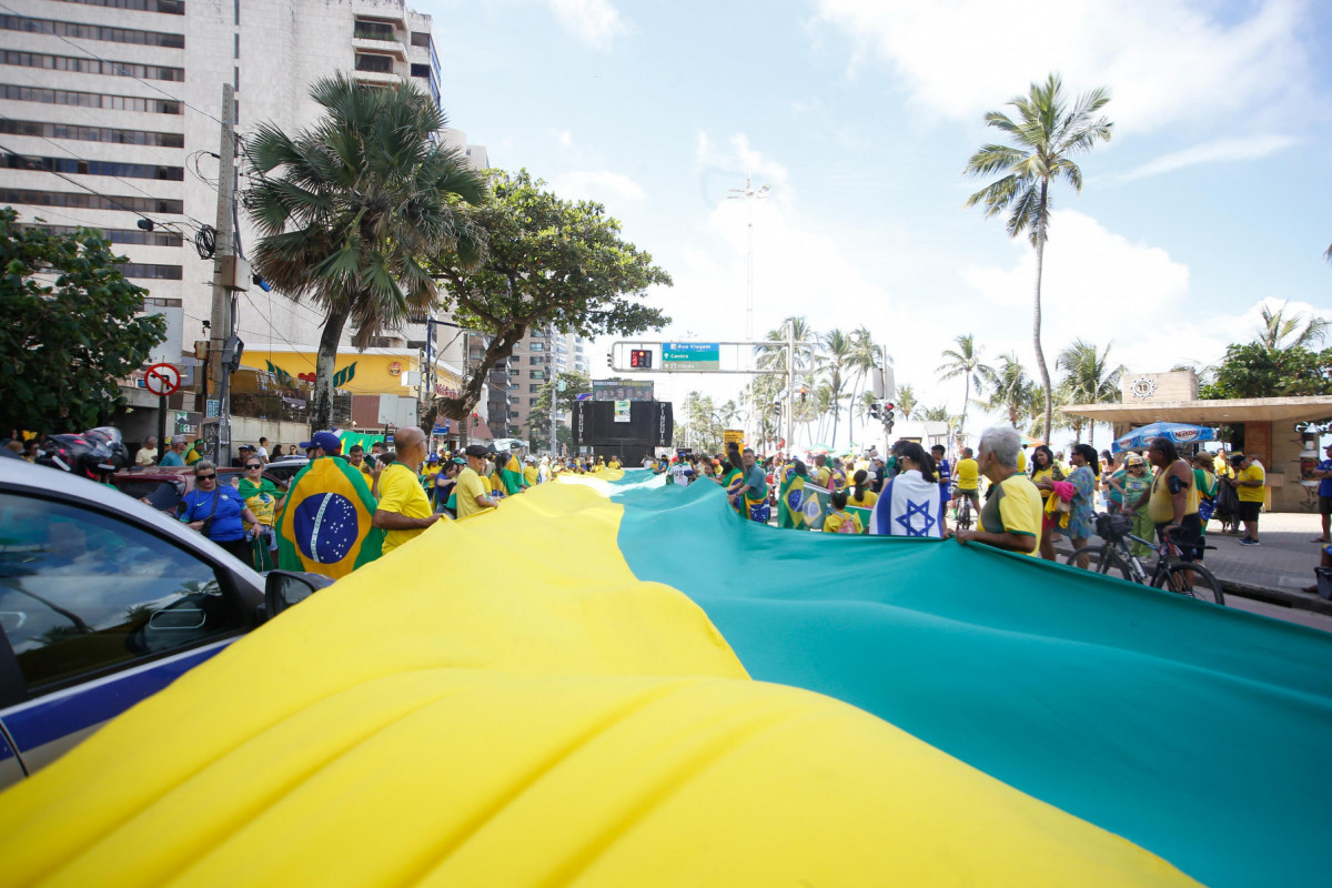Ato na Avenida Boa Viagem, no Recife.