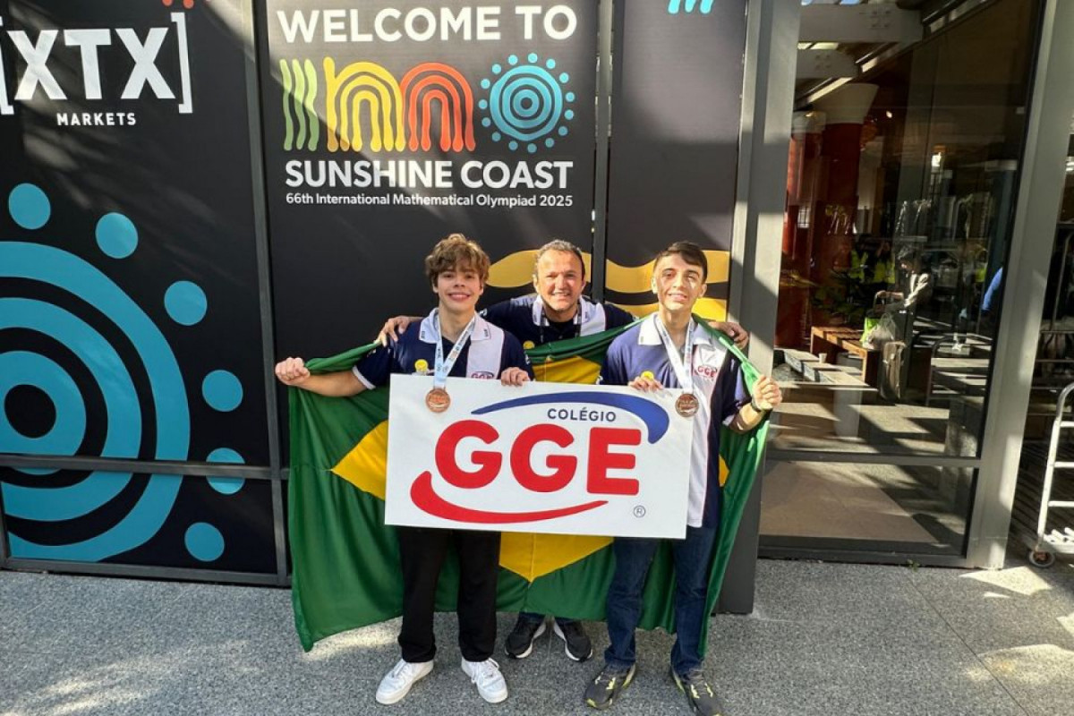 Essa é a primeira vez que Pernambuco conquista duas medalhas da IMO, considerada a mais importante disputa mundial da área.
(Foto: Divulgação / GGE) Essa é a primeira vez que Pernambuco conquista duas medalhas da IMO, considerada a mais importante disputa mundial da área.
/Foto: Divulgação / GGE