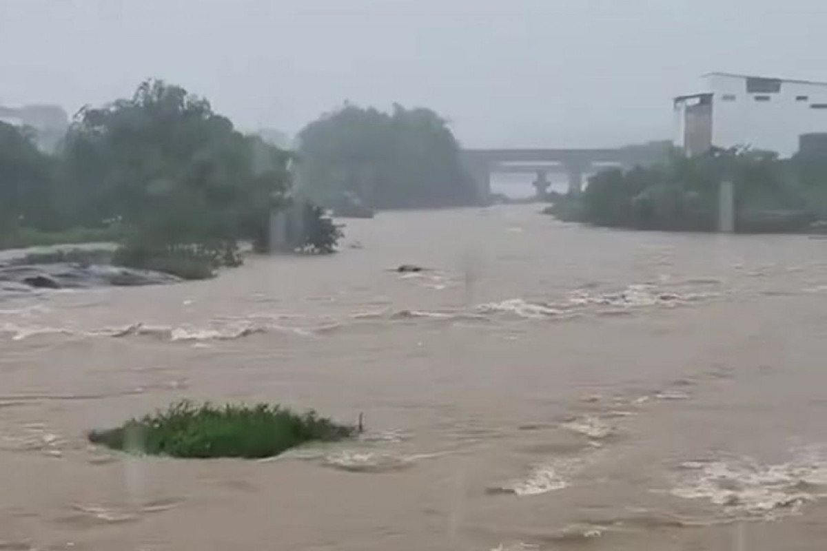A cidade de Barreiros registrou um acumulado de 165,29 mm de chuva nas últimas 48h
/Foto: Reprodução / Redes Sociais