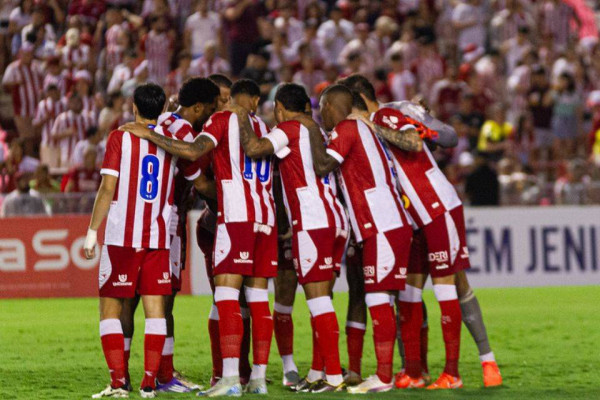 Time do Náutico antes de partida pela Série C