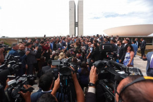 Oposição protesta no Congresso