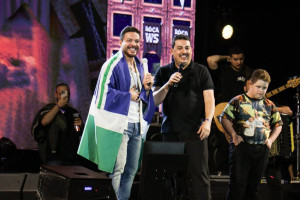 Wesley Safadão e o prefeito de Surubim.