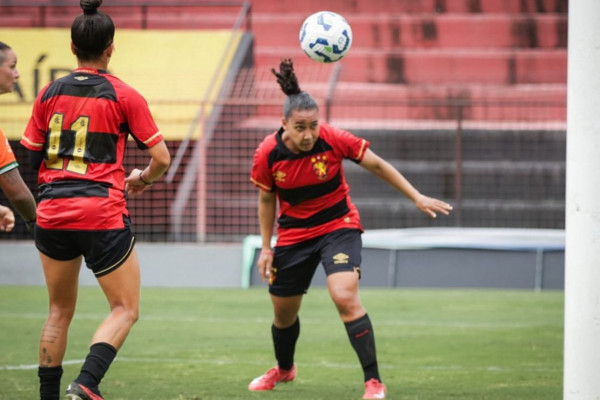 Sport e Manaus se enfrentaram pela terceira fase da Copa do Brasil Feminina