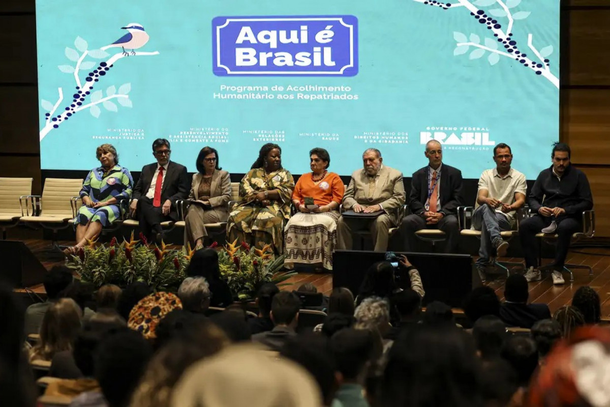 O governo federal lançou nesta quarta-feira (6) o programa Aqui é Brasil em resposta à deportação e repatriação forçada de brasileiros no exterior/Foto: MARCELO CAMARGO/AGÊNCIA BRASIL