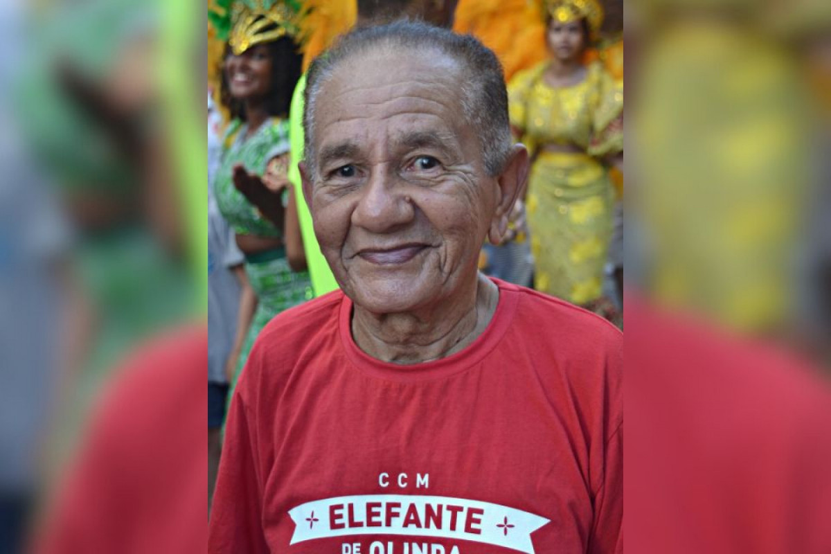 Em 2023, Seu João de Elefante recebeu o título de Cidadão Olindense, homenagem imposta por por conta de todo o seu compromisso, paixão e contribuição com a preservação da identidade cultural de Olinda.
