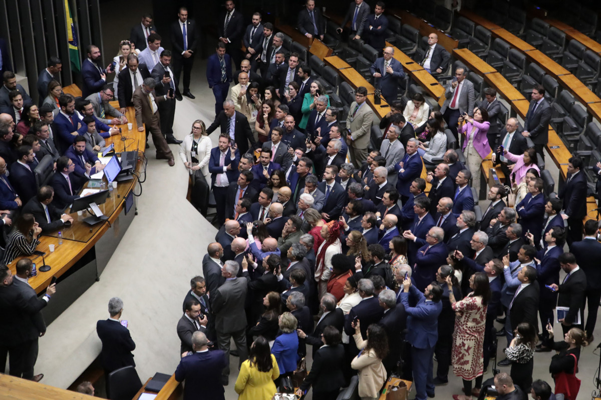 Discussão e Votação de Propostas Legislativas: Câmara dos Deputados