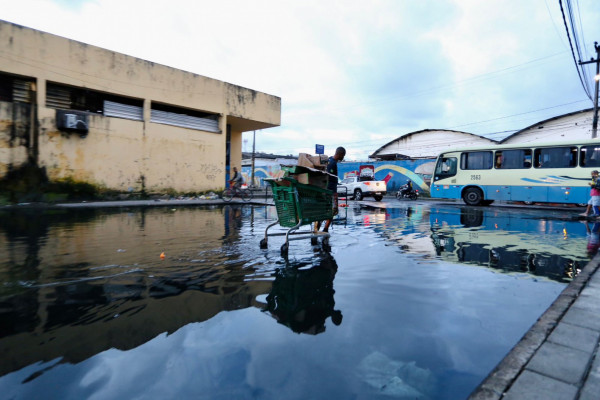 Problema se estende por meses, denunciam comerciantes